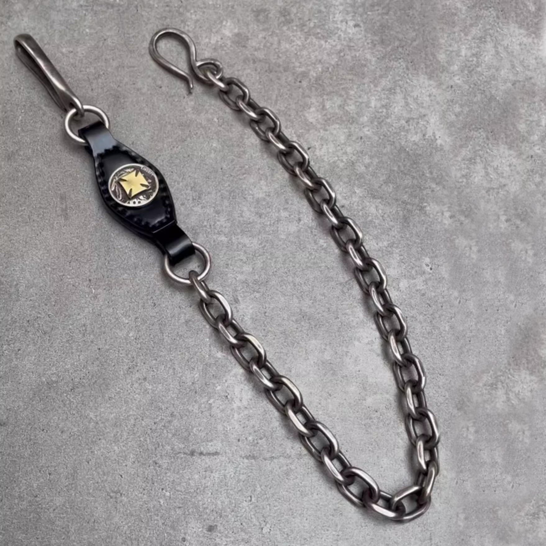 BikerStore Retro Motorcycle Horsehide and 925 Silver Pants Chain with Five-Cent Coin - Malaysia Exclusive