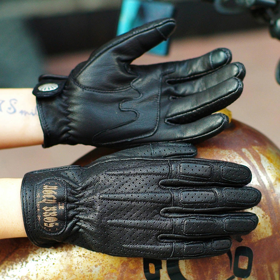 BikerStore Touchscreen Sheepskin Motorcycle Gloves – Perfect for Harley Riders