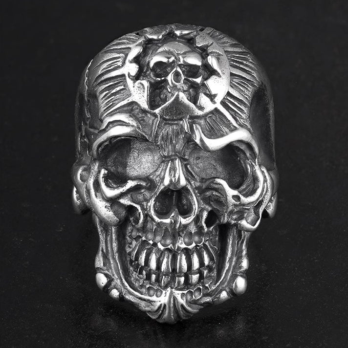 <img src="925-silver-ring-motorcycle.jpg" alt="925 sterling silver ring with dark motorcycle style featuring skull and Hell Lord design, handmade for Harley Davidson and retro motorcycle enthusiasts in Malaysia">